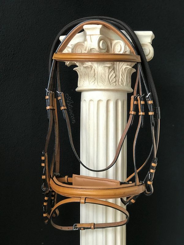 Cognac English Bridle with Flash Noseband